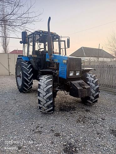 Traktorlar: Belarus MTZ 1221.2 traktor - Güclü dizel mühərrik, ön və arxa — 1