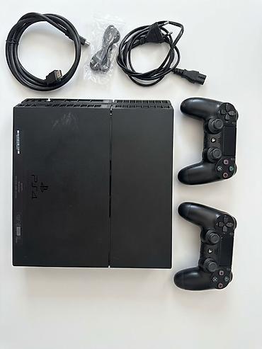 playstatio: Ps4 Fat 500gb yaddaş heç bir problemi yoxdu üstündə cuzi ləkələr var — 2