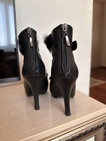 Ботинки и ботильоны: Ботинки, 39, Bravo Moda, Б/у, цвет - Черный, Самовывоз — 2