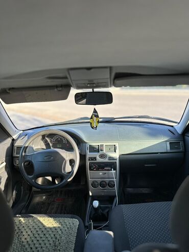 ВАЗ (ЛАДА): ВАЗ (ЛАДА) Priora: 2012 г., 1.6 л, Механика, Бензин, Седан — 10