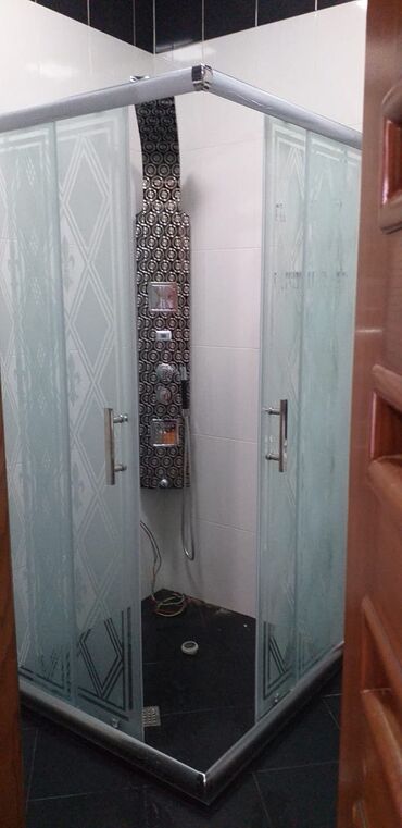 Duş kabinaları, arakəsmələr: Arakəsmə, Düzbucaqlı — 8