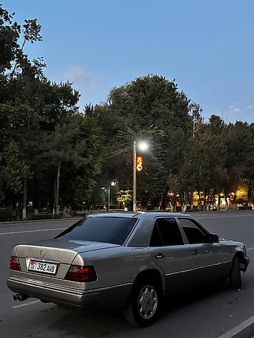 Продажа авто: Mercedes-Benz W124: 1993 г., 2.2 л, Автомат, Бензин, Седан — 3