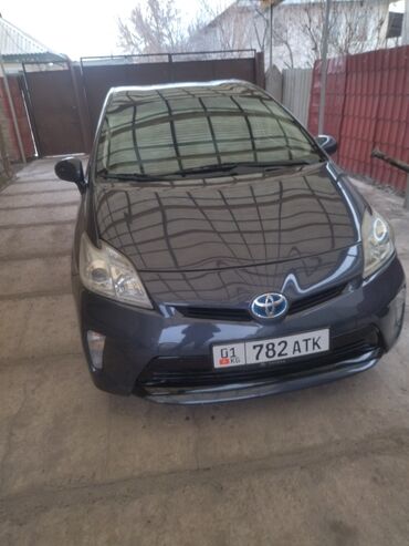 Toyota: Toyota Prius: 2012 г., 1.8 л, Вариатор, Гибрид, Минивэн