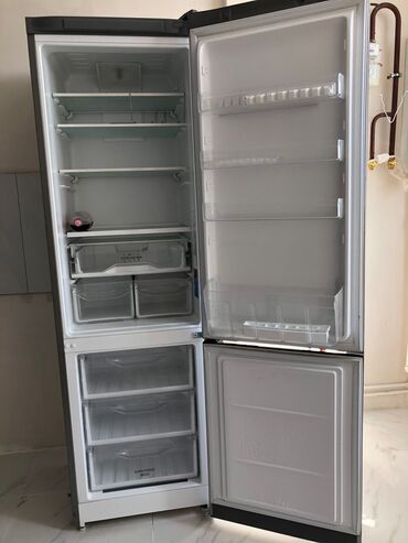маленькая стиральная машинка: Продаю холодильник indesit, двухкамерный. Хорошее состояние, работает