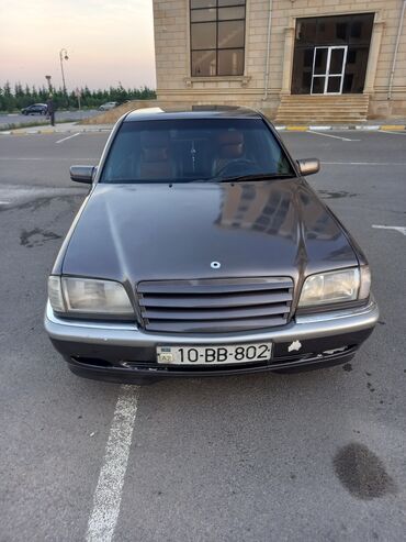 masin barter edirem: Mercedes-Benz 220: 2.2 l | 1997 il Sedan