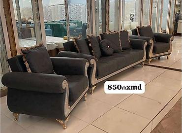 pnevmatik acar: Klassik üslubda qara məxməri dəst: - 1 ədəd üçlü divan və 2 ədəd — 1