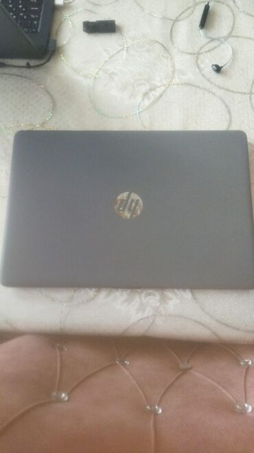 HP: İşlənmiş HP 17 ", Intel Core i5, 256 GB, Ünvandan götürmə, Pulsuz çatdırılma