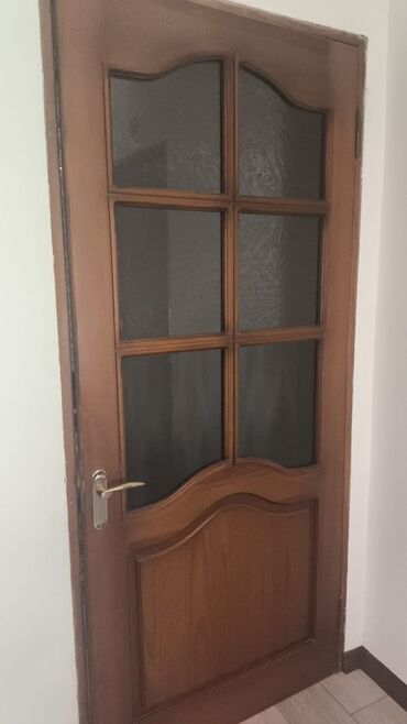 зеркало напольный: Межкомнатная дверь со стеклом, Дерево, Левая, цвет - Коричневый, 2000 * x 700 см, Новый