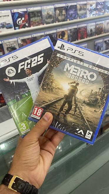 PS5 oyun diskləri – EA Sports FC 25 və Metro Exodus Complete Edition