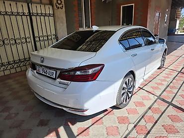 h 1: Honda Accord: 2017 г., 2 л, Автомат, Гибрид, Седан — 6