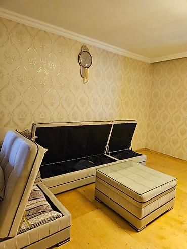 Divanlar: Bazali kunc divan tecili satilir. 340 azn son yeri. Unvan baki xetai — 4