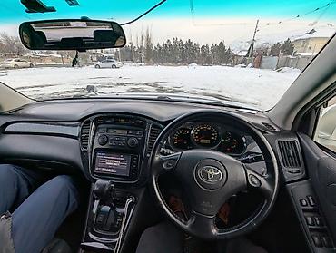 бонго: Toyota Kluger: 2002 г., 3 л, Автомат, Бензин, Кроссовер — 5