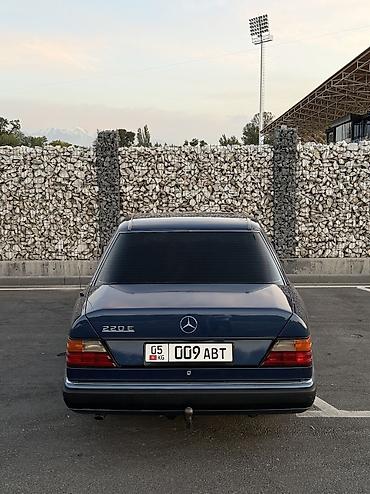 mers 202: Mercedes-Benz E-Class: 1993 г., 2.2 л, Механика, Бензин, Седан — 5