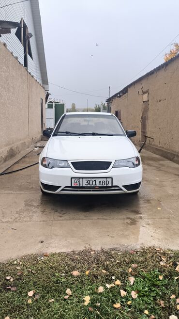 некси машина: Daewoo Nexia: 2010 г., 1.5 л, Механика, Бензин, Седан