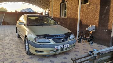 Toyota: Toyota Avensis: 2002 г., 1.8 л, Автомат, Бензин, Хэтчбэк