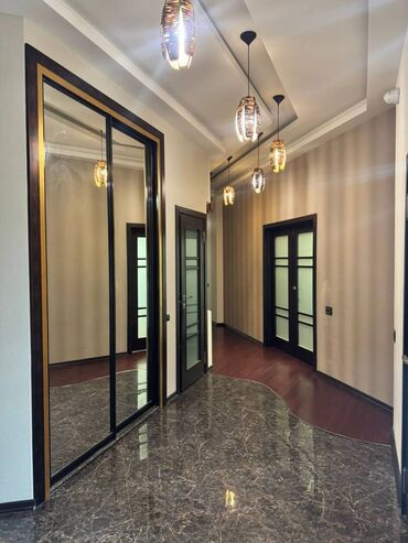 Uzunmüddətli kirayə mənzillər: Yasamal Rayonu Nizami Metrosu 3 otaq. Mərtəbə - 8/7 Otaq sayı - 3 — 27