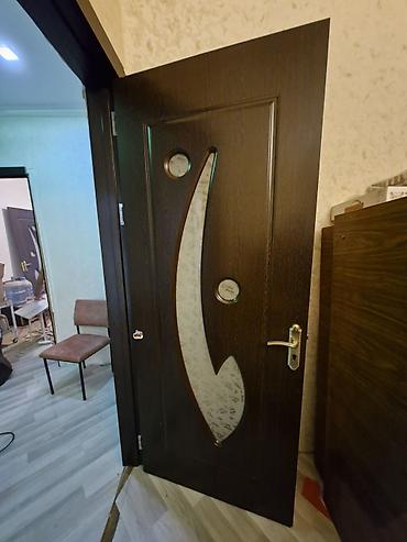 mozarella pendir: Daxili otaq qapısı – tünd palıd rəngində MDF/laminat örtüklü — 2