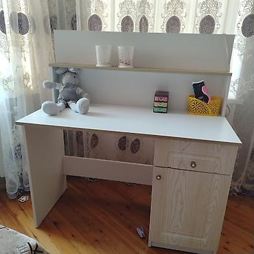 mebel materiali: Yazi masasi tezedi memrandi usag isdifade etmir deye satilir 140azn — 1