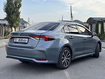 mercedesbenz eclass 2011: Toyota Corolla: 2020 г., Вариатор, Гибрид, Седан — 3