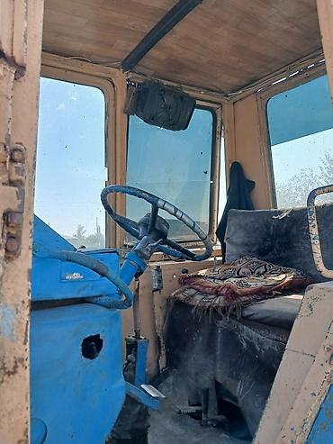 Коммерческий транспорт: MTZ Belarus tipli mavi traktor, Kənd təsərrüfatı Hamsı bir yerdə — 3