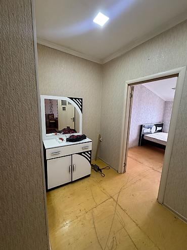 studio menziller: 2 otaqlı mənzil – mətbəx-studiya, yataq otağı və sanitar qovşaq - — 1