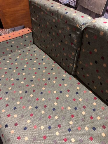 Прямые диваны: Срочно продаю диван 0…5…5. 9. 3. 2…0. 5…3…1 Состояние хорошее — 6