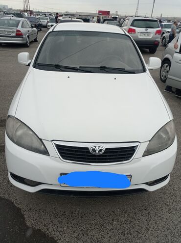 daewoo gentra 2010: Daewoo Gentra: 1.5 l | 2014 il Sedan