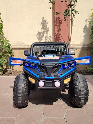 Uşaq üçün elektrikli off-road avtomobil - Rəng: mavi-qara, idman
