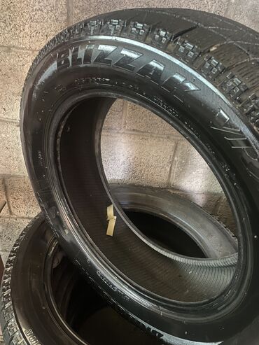 диси: Шиналар 215 / 55 / R 17, Кыш, Колдонулган, Комплект, Жеңил унаалар, Bridgestone