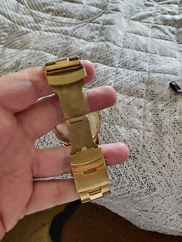 Личные вещи: Michael Kors kişi qol saatı - Korpus və qolbaq: qızılı rəngli — 4