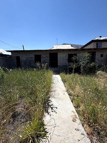 Продажа коттеджей и домов: 🏡 Продается дом в Сокулуке 📍 Участок — 4,62 сотки 🏠 2 жилые комнаты с — 7