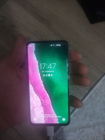 телефон самсунг 24: Samsung Galaxy S10e, Колдонулган, 128 ГБ, түсү - Көк, 2 SIM