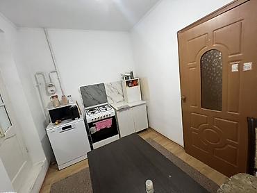 Долгосрочная аренда квартир: 3 комнаты, С мебелью частично — 7