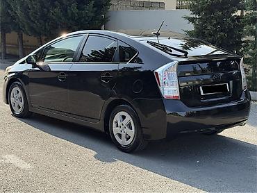 motorlu fan: Toyota Prius: 1.8 l | 2010 il Sedan — 6