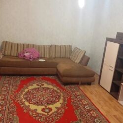 Uzunmüddətli kirayə mənzillər: Qara Qarayev 31 A .Salam menzil uzunmuddetli kiraye verilir.Qaz su — 2