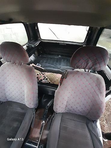 Унаа: ВАЗ (ЛАДА) 4x4 Niva: 2005 г., 1.7 л, Кол менен иштөөчү, Бензин, Жол тандабас — 5
