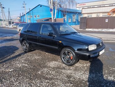 машины гольф: Volkswagen Golf: 1994 г., 1.6 л, Механика, Бензин, Хетчбек