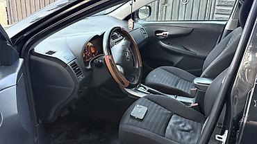 e150: Toyota Corolla: 2011 г., 1.6 л, Автомат, Бензин, Седан — 7
