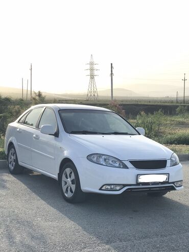 daewoo gentra 2020: Daewoo Gentra: 1.5 l | 2014 il Sedan