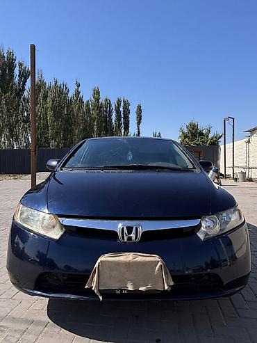 салон на гольф 4: Honda Civic: 2010 г., 1.8 л, Автомат, Бензин, Седан — 3