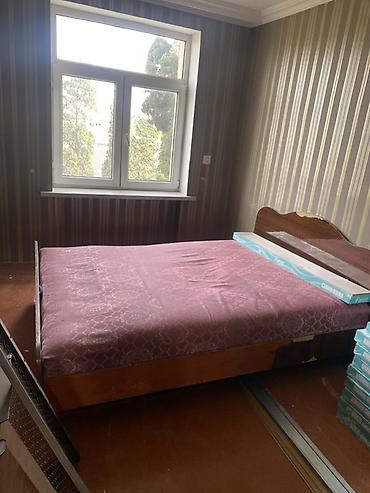 karaca az: Taxta karkaslı iki nəfərlik çarpayı və döşək dəsti - Ölçü: təxmini — 3
