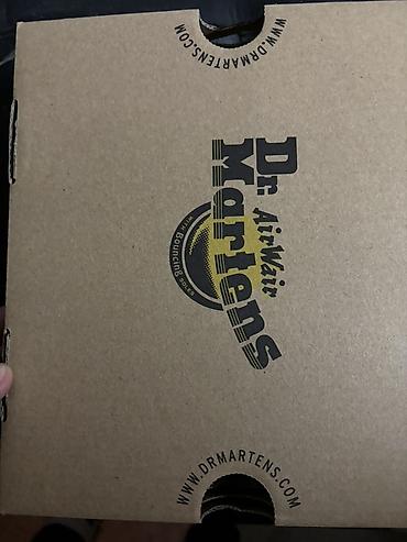 crne elegantne sandale: Dr. Martens 1460 Shimmer Heart Junior – dečje čizme, broj 27. - — 2