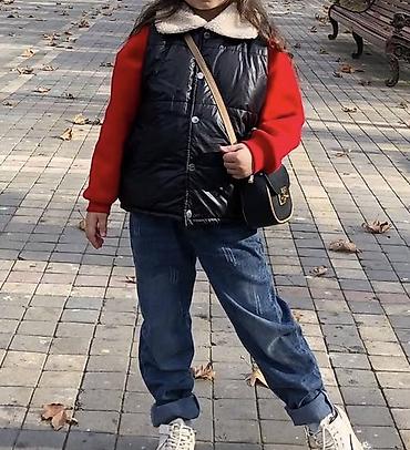 Üst geyimləri: Zara model godekce.Ideal veziyyetdedir yeniden secilmir. 1-2 defe — 1