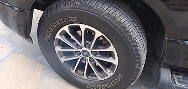 Ford: Ford Expedition SUV - Korpus: qara rəng, iri ölçülü kuzov, güclü və — 3