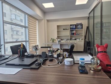 Ofislər: Xətai metrosuna piyada məsafədə. Xətai Rayonu, Heydər Əliyev, 8 — 19