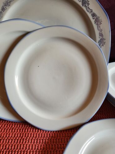 Stare vaze i dekor: Servi 1960ta za kolace,poslastice, Burg ( zamak ) Lindau,Nemacka na lalafo.rs — 6 Stare vaze i dekor: Servi 1960ta za kolace,poslastice, Burg ( zamak ) Lindau,Nemacka — 6