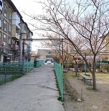 Паркинги: Дворовая территория многоквартирного дома. - Просторная придомовая — 11