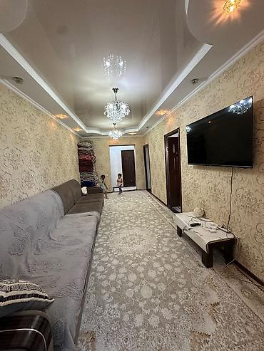 2 room flats: 📍 2 кабаттуу үйдүн 1-кабатында жайгашкан квартира сатылат ✨ Өзүнүн 2 — 2