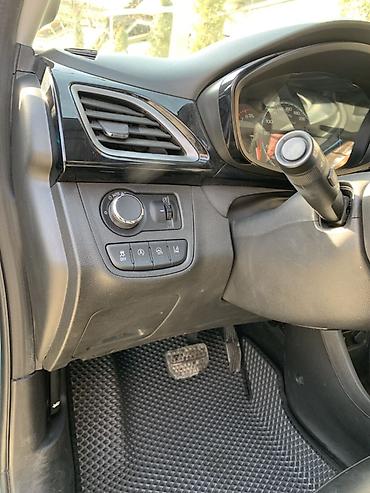 Chevrolet: Chevrolet Spark: 2018 г., 1 л, Вариатор, Бензин, Хэтчбэк — 13