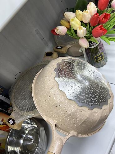 Кастрюли: Кастрюля с крышкой MGC - Материал: литой алюминий с многослойным — 8